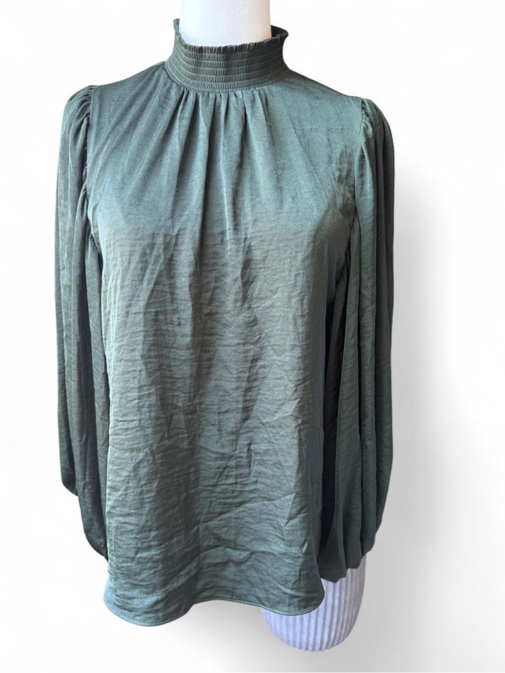 NWT Vince Camuto Olive High-Neck Long Sleeve Top Size M